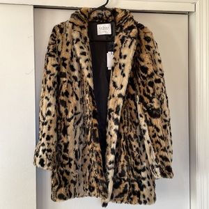 Faux fur leopard jacket